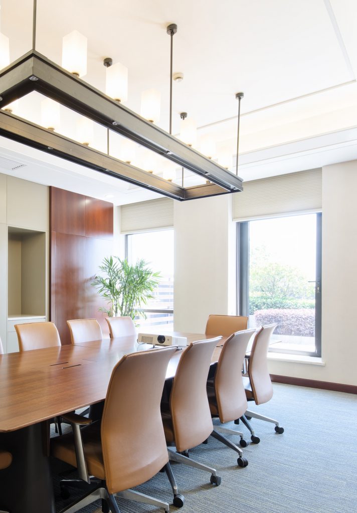 Corporate Security Training 1 smart screen in modern meeting room (2)